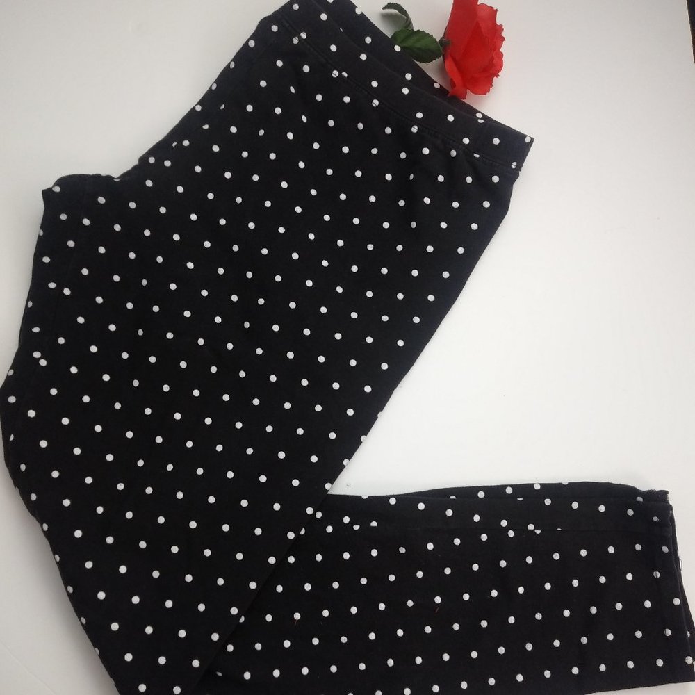 OP Woman’s Black & White Polka Dot Print Skinny